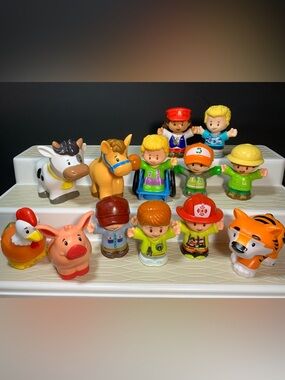 Fisher Price Little People Lot of 13 Farm Animals People Mixed Figure Workers